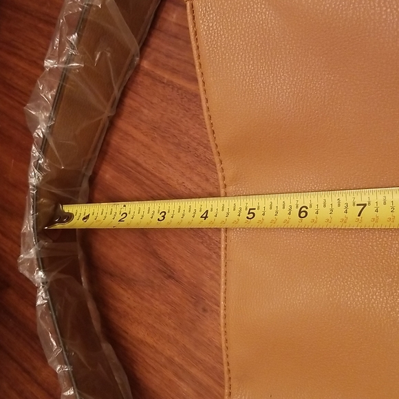 Just Fab vegan tan hobo NWT - Picture 8 of 15